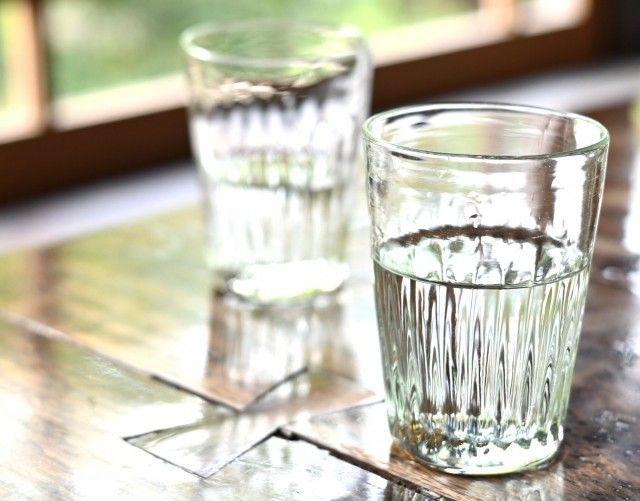 コップに入った水
