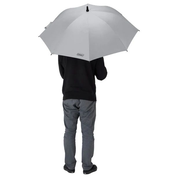 スポーツパラソル 65DRは約115×115×86(h)センチの大型サイズ。広い影で上半身をしっかりカバーできる