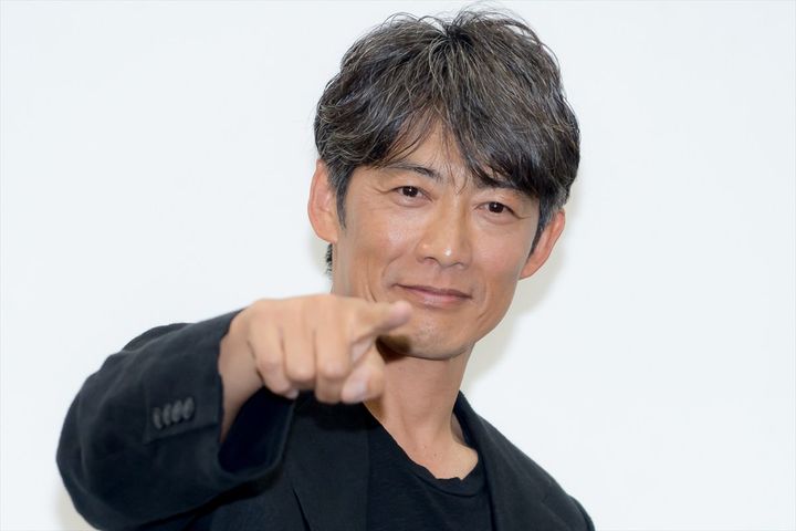 ドラマ『GTO』会見に出席した反町隆史 クランクイン！ width=