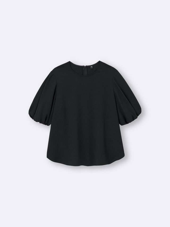 GUのバブルスリーブブラウス