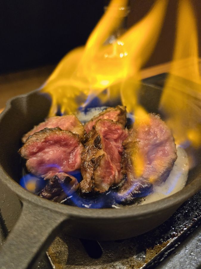 黒毛和牛ファイヤーステーキ ＜焼肉とどろき（東京都豊島区）＞