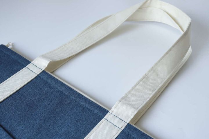 ダイソーのアルミ保温保冷バッグのハンドル