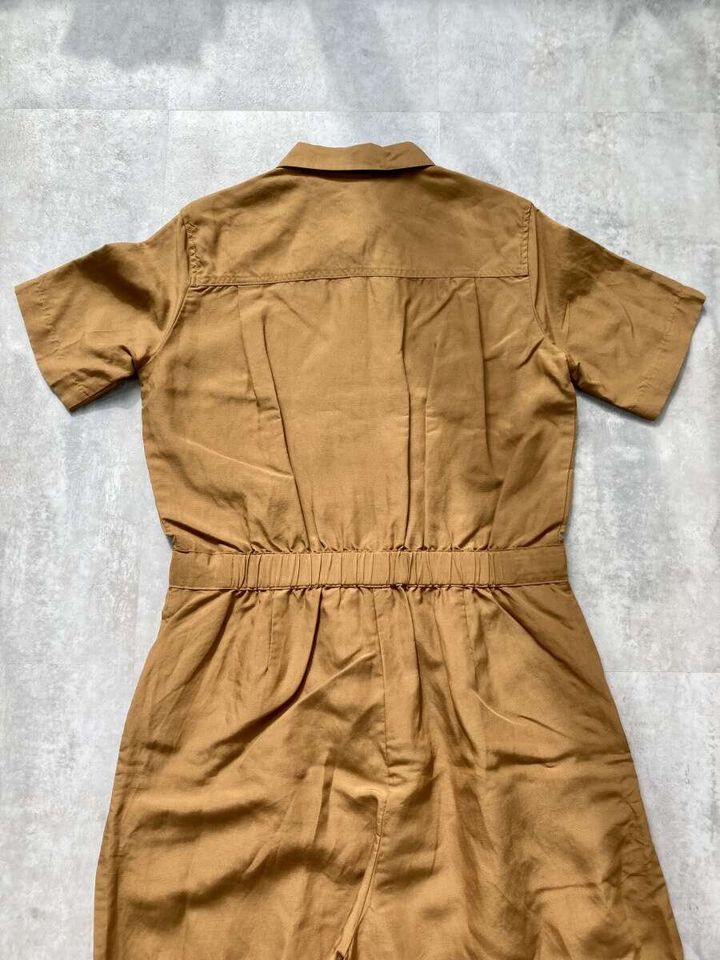 ユニクロ リネンブレンドジャンプスーツ 背面ウエストゴム