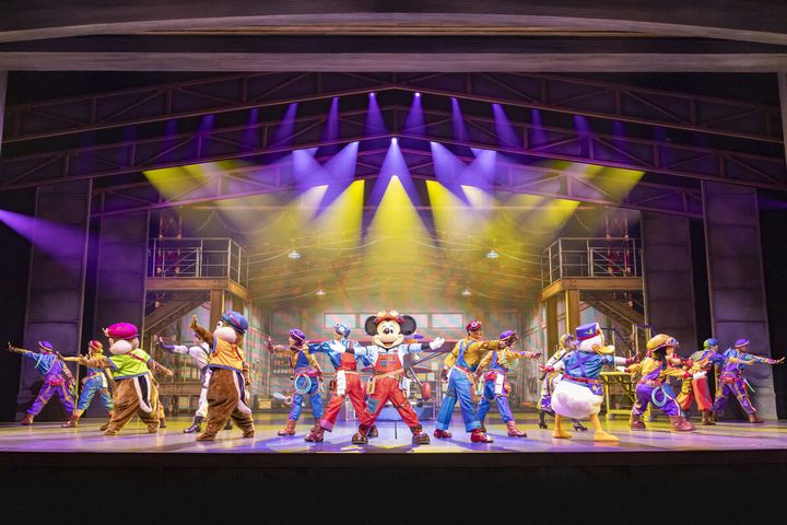 ショーや音楽、多彩な魅力が楽しめるテーマパーク