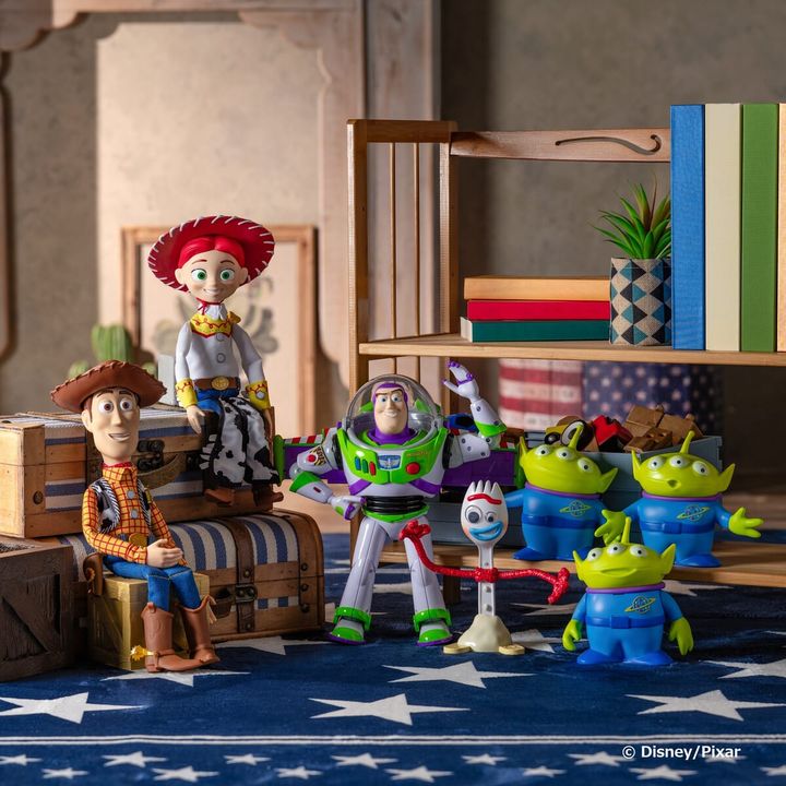 トイ・ストーリー リアルサイズトーキングフィギュア