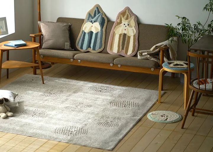 Maison terrierコラボのラグやマット、クッションを並べたアイテム集合