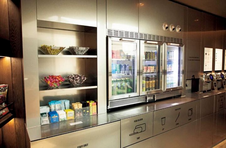 入場料は₩20,000でソフトドリンク飲み放題。途中抜けて戻ってくることもできる。ファッションブランドが多いエリアなので買い物の途中に休憩がてら立ち寄ってみてはいかが？