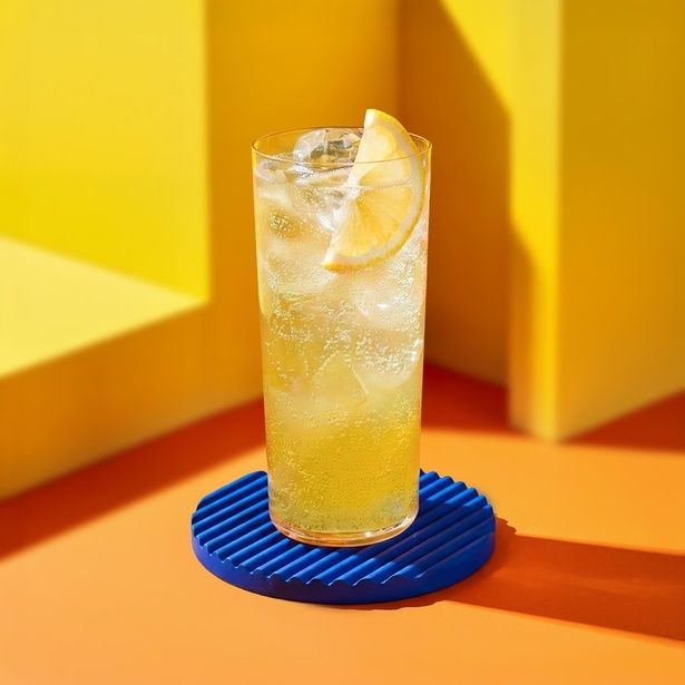 「ジョニーウォーカー ブロンド」を使った「レモネードハイボール」