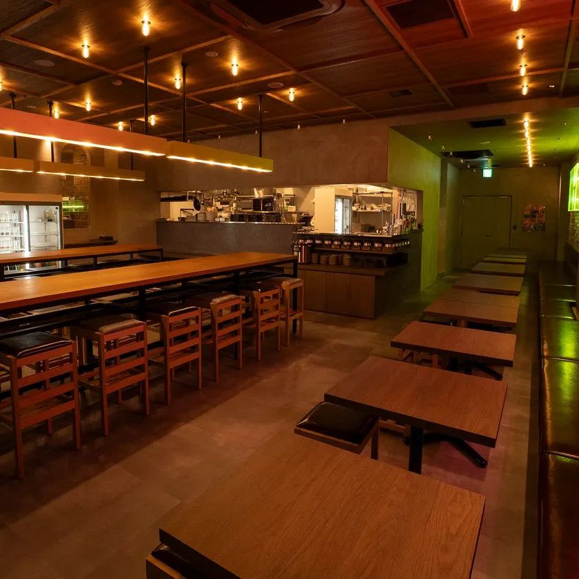横浜にネオ大衆酒場が登場！居酒屋とカフェの新スタイル