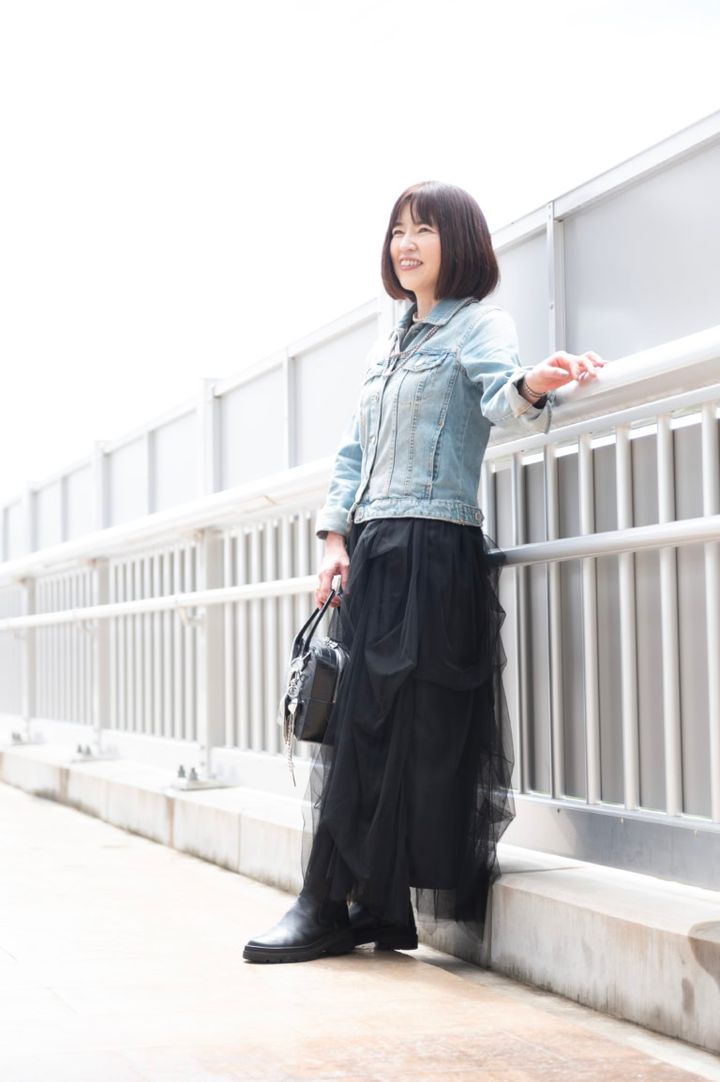 デニムジャケット･･･ZARA スカート･･･Frene アクセサリー･･･ノーブランド バック･･･メゾンカナウ チャーム･･･PLUS OTO.HA ブーツ･･･ara