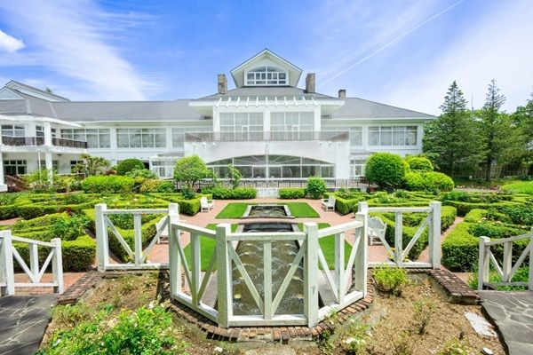 【広島県三原市】広島空港近くの庭園リゾート「フォレストヒルズガーデン」で本格洋食ランチがスタート