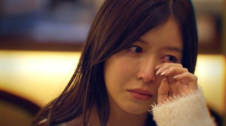 【写真・画像】34歳美人経営者が“同棲初夜”に大胆な穴開き水着披露 “年収3000万円”ハイスペ男性とジャグジー密着 1枚目