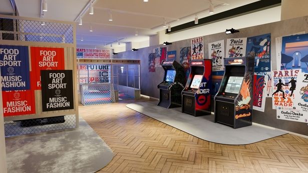 【画像】1階はレトロアーケード筐体やサッカーケージが並ぶ、動いて遊ぶフロア