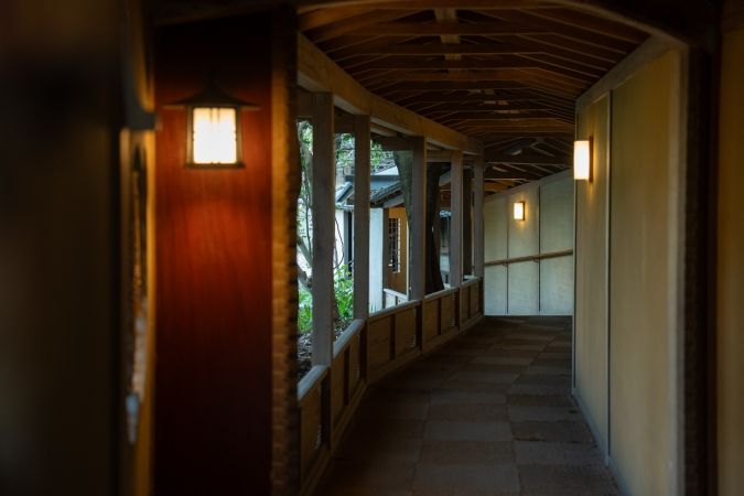 福岡 二日市温泉 大丸別荘 渡り廊下