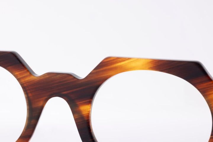 ”ラ ディグー254”6万4900円（ジャック デュラン／fRAMEディストリビューション） 表面はマット加工で肌になじみやすい