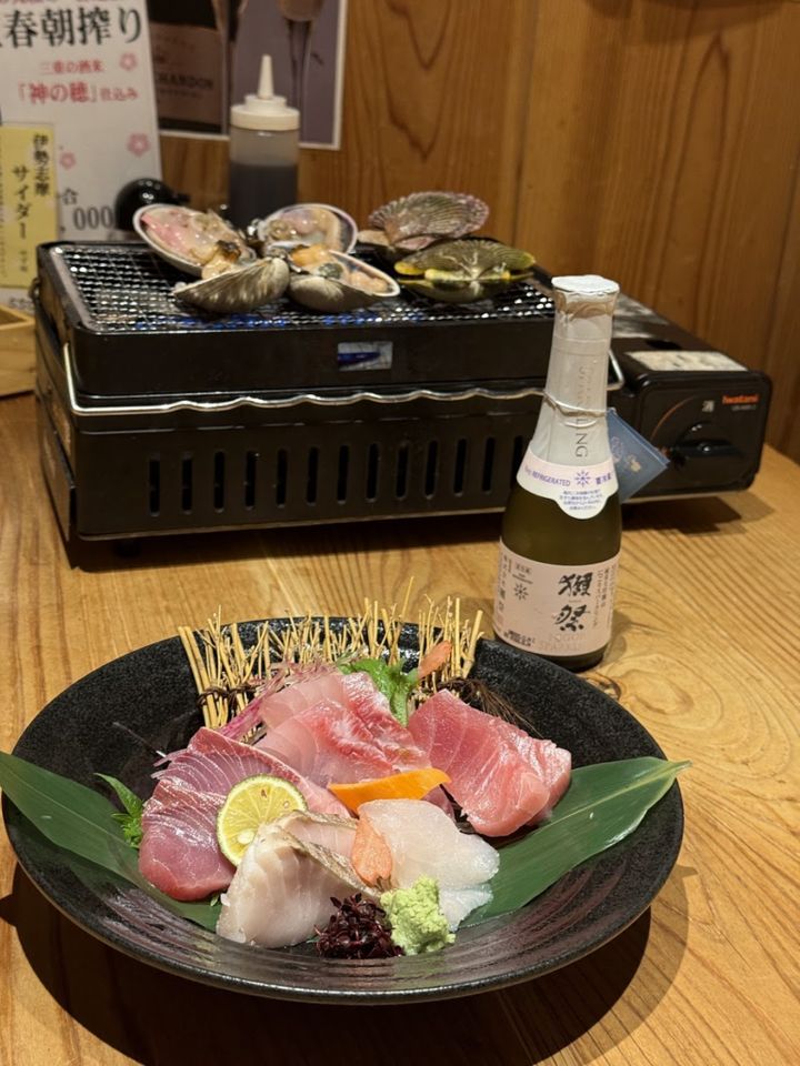 新鮮な貝を網焼きで。お刺身の「質」に敏感な友人も大満足。