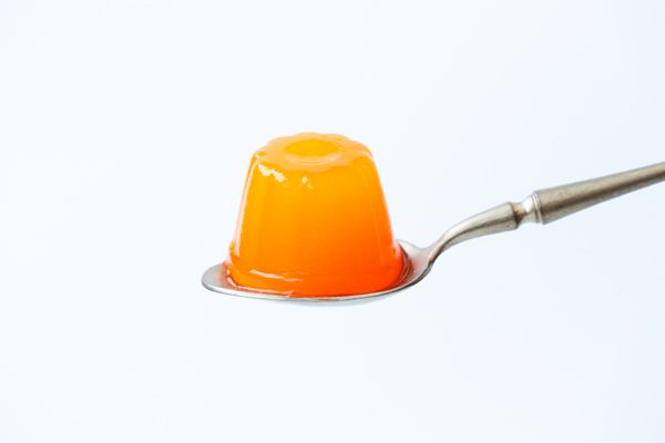 メロンの香りをリッチに再現。「夕張メロンゼリー リッチテイストミニ」が北海道限定発売