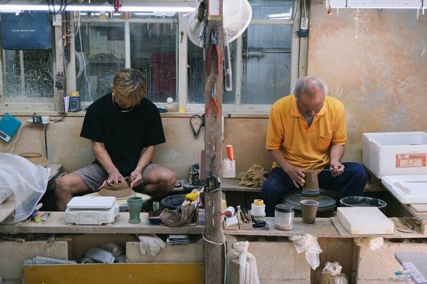 約300年の歴史を重ねてきた窯元ならではの空気に触れられる