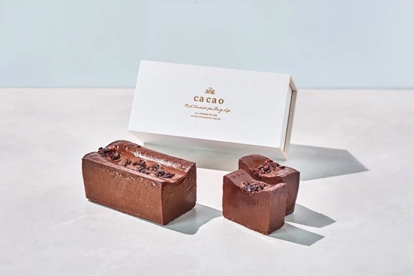 【神奈川県鎌倉市】メゾンカカオ11周年記念の生ガトーショコラ限定発売！創業時の白箱＆初代ロゴを採用