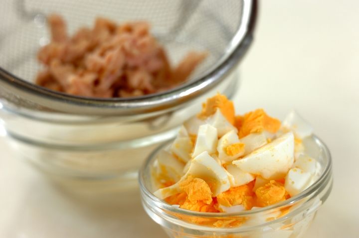 スナップエンドウの卵サラダの下準備2