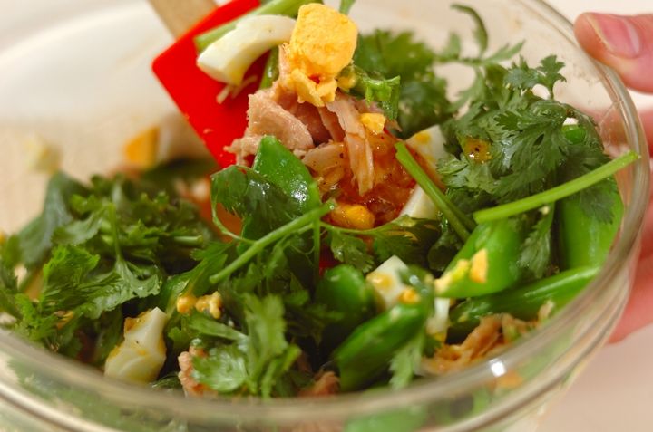 スナップエンドウの卵サラダの作り方1