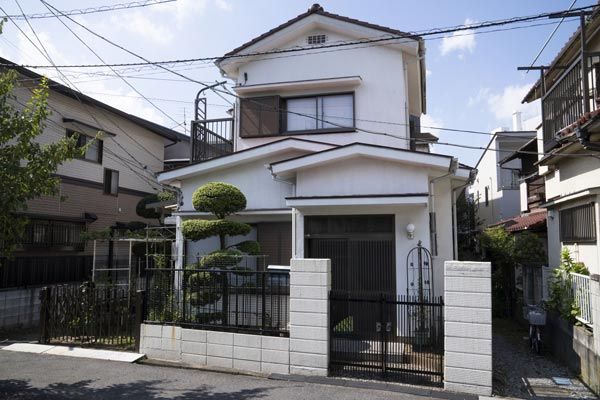 「家族で助け合って暮らす」聞こえはいいけれど…