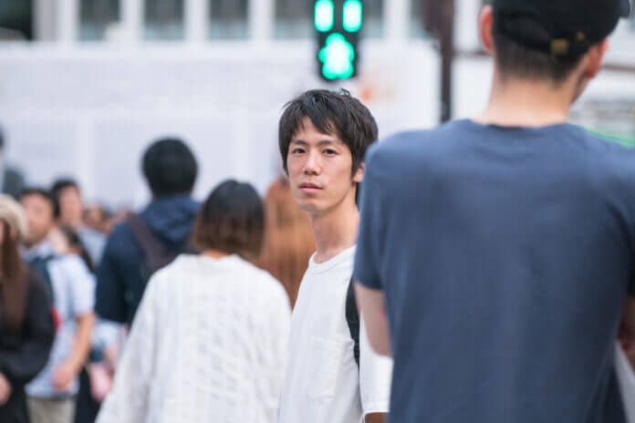 実は脈あり!? 目をそらす男性心理4選！ じょうずな距離の縮め方も