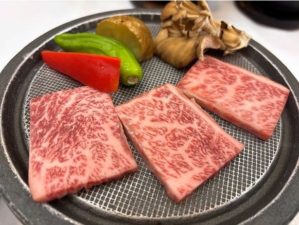 こちらは「佐賀牛の陶板焼きと焼き野菜 佐賀玉葱ソース仕立て」。甘くてコクのある旨い肉は、穏やかな気候とおいしい水、澄み切った空気のたまもの