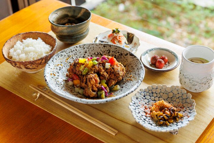 焼きものの里・信楽、窯元めぐりやランチ＆スイーツを楽しむ癒しの旅へ