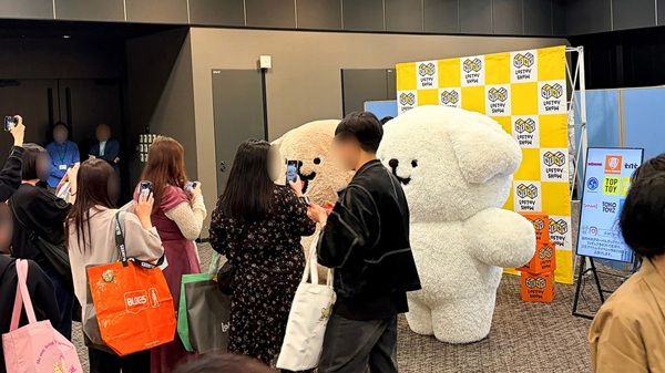 「Maltese」がロフト2026SSシーズン企画のメインビジュアルに選定＆グッズを販売中