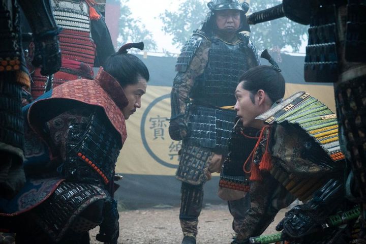 織田信長（小栗旬）、徳川家康（松下洸平）ほか／大河ドラマ「豊臣兄弟！」第15回より ©️NHK