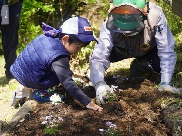 【宮城県利府町】SBI損害保険が東日本放送と協力し、ぐりりの森あそびを開催！森林整備活動などを実施