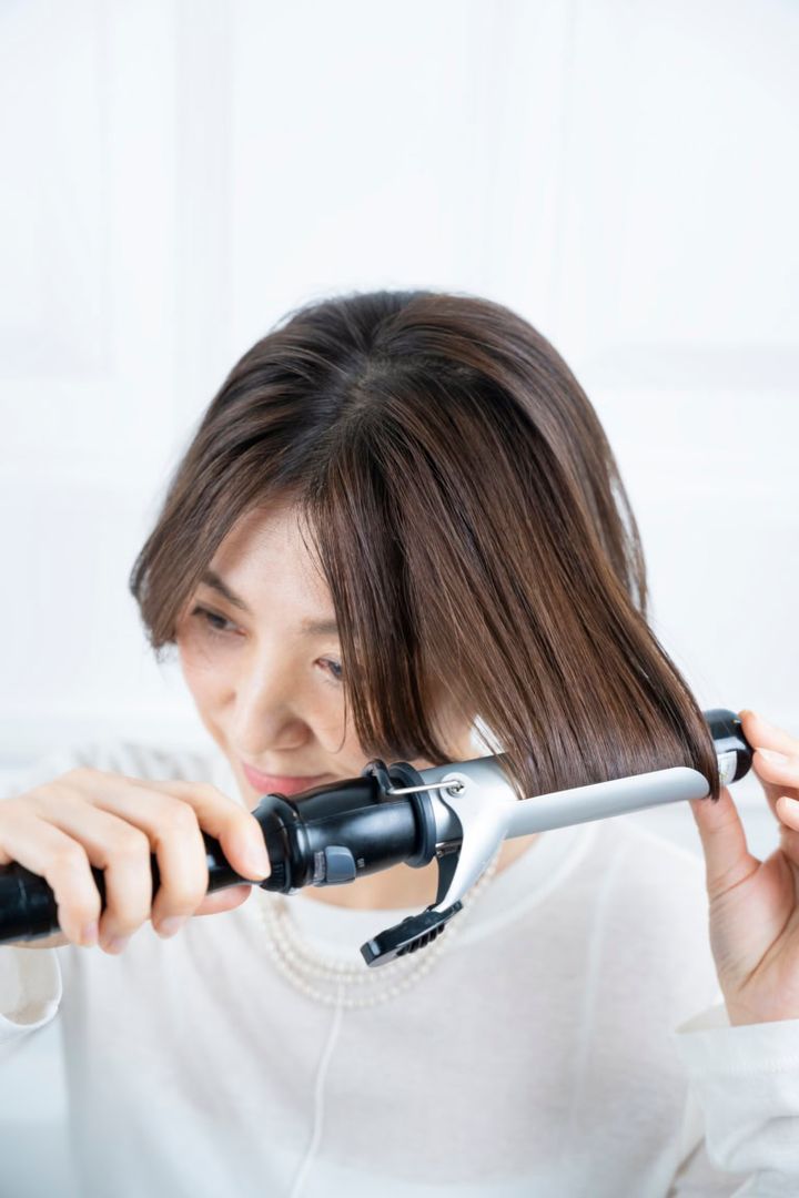 ヘアアイロンでスタイリング