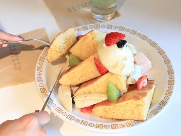 「フルーツパンケーキ」1600円