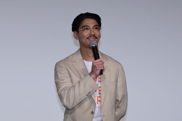 賀来賢人、穂志もえかを「絶対に彼女」と確信 『Never After Dark』相思相愛キャスティング秘話