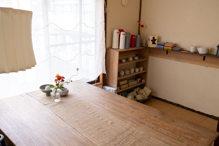 日本茶の飲み比べが人気。蔵前の古民家で自由に楽しむお茶の時間／茶葉屋「norm tea house」