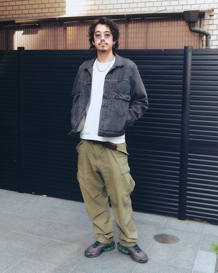 【30代スナップ】男っぽさをいい塩梅で中和するインナーの白ロンT