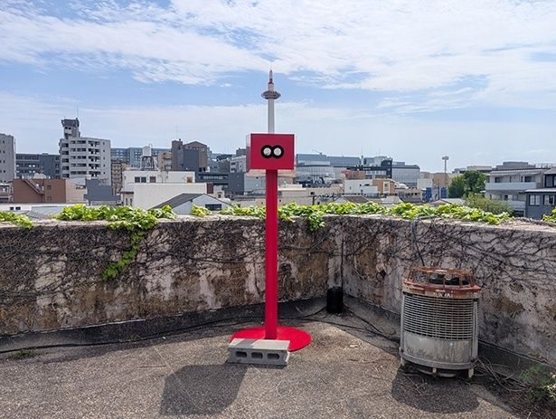 屋上にある赤いのぞき窓から「未来の京都」をみてみよう
