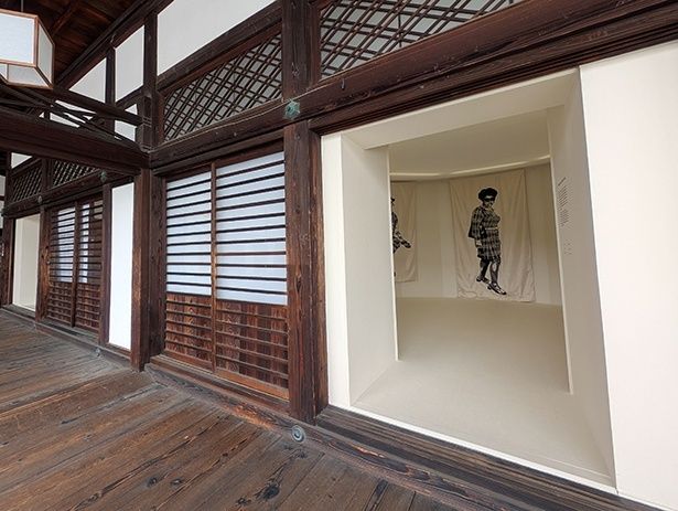展示空間と作品のコラボレーションも見どころ (C)Lebohang Kganye