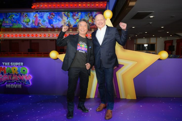 映画『ザ・スーパーマリオギャラクシー・ムービー』（左から）宮本茂氏、クリス・メレダンドリ氏 width=
