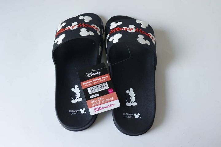 ダイソー サンダル（ミッキーアイコン） 商品タグ