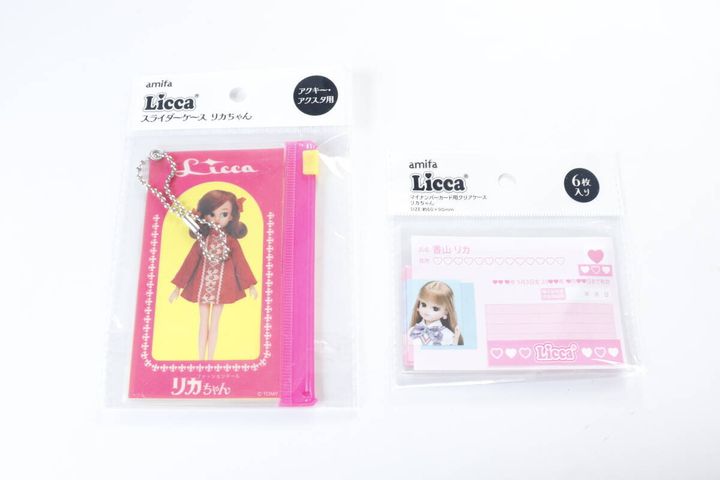 ダイソーのスライダーケース リカちゃんとマイナンバーカード用クリアケース リカちゃんのパッケージ