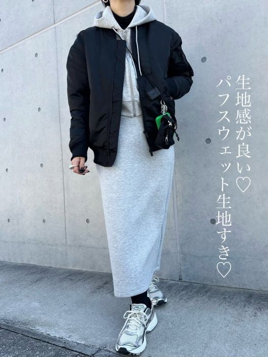 GU「パフスウェットナロースカート」
