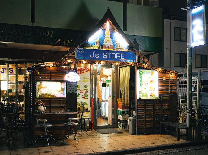 J’s STOREの外観写真