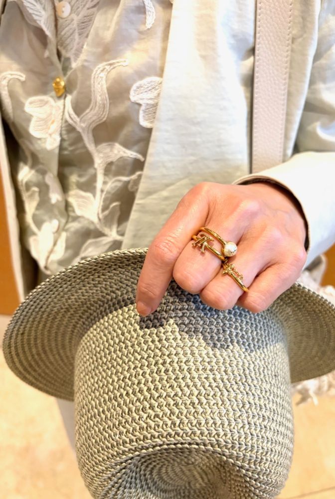 リングはLOUIS VUITTON
