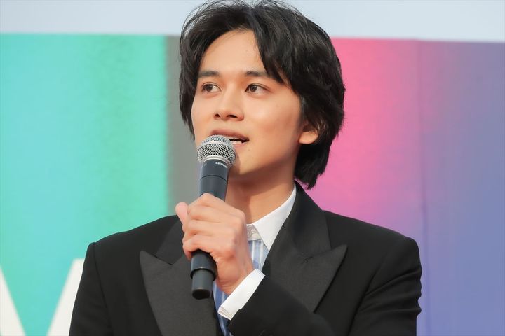 「第4回横浜国際映画祭」レッドカーペットに登場した北村匠海（『しびれ』） クランクイン！ width=