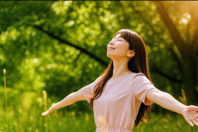 深呼吸する女性