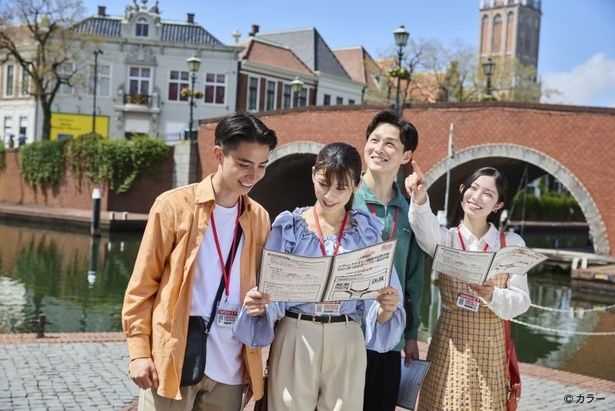スタンプラリーの様子。「フォンデル」で、ラリーキットを購入して作戦稟議書の指示に沿って進もう。まずは、観覧車のゴンドラ内に設置されているQRコードをスマホで読み込んで、ブラウザを起動させて 画像提供：ハウステンボス