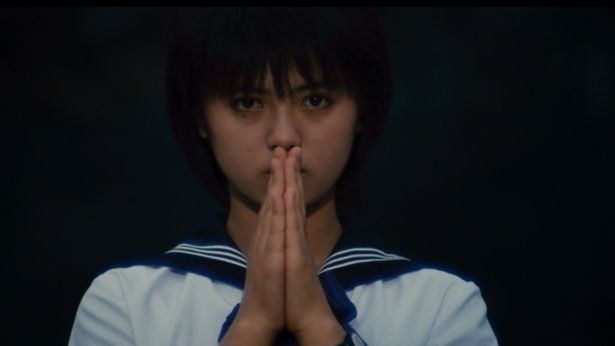 繰り返しリメイクされている角川映画の代表作『セーラー服と機関銃』 [c] KADOKAWA 1981