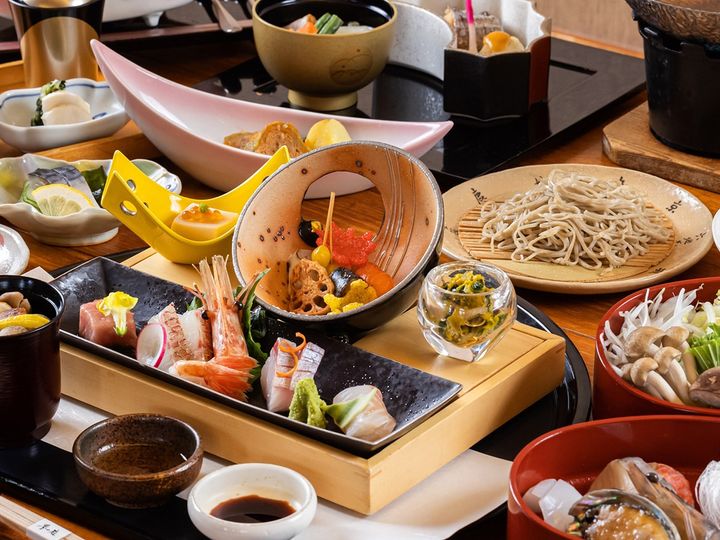 地元の旬彩を味わう会席